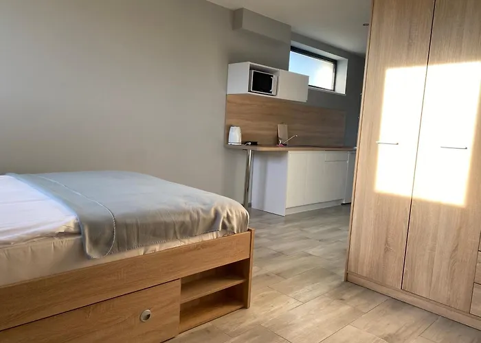 Plaza 2 بيت ضيافة *